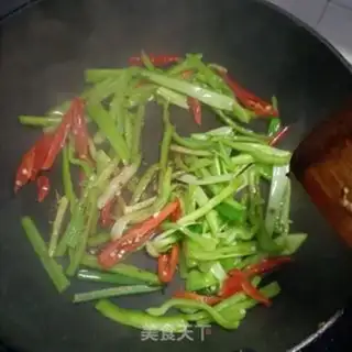Make Chili fried chicken skin step 7