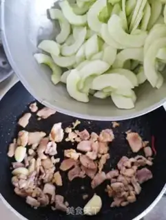 Make Pumpkin step 5