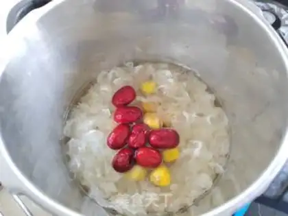Make "Red-tree chestnuts and silver spoons." step 3