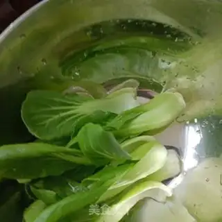 Make Little chicken fragrance step 2