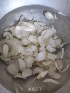 Make Pumpkin steams lilies step 3