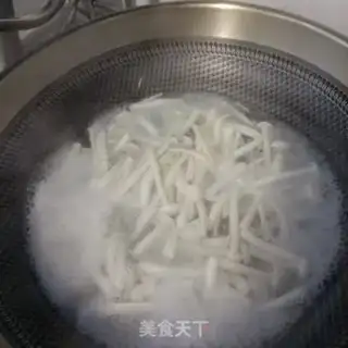 Make White mascara with chicken step 5