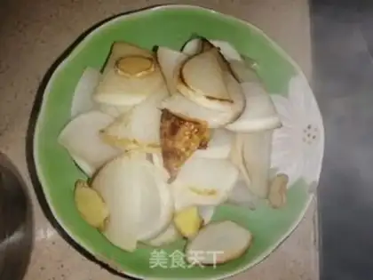 Make Five flowers for radish step 4