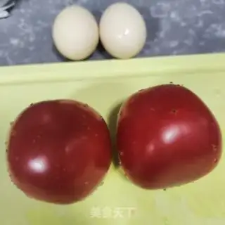 Make Tomato egg mushroom soup step 0
