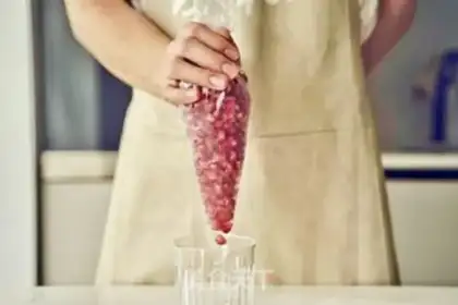 Make One minute of pomegranate juice step 2