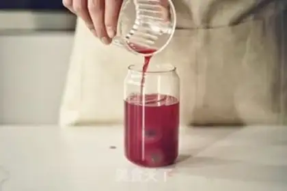 Make One minute of pomegranate juice step 4