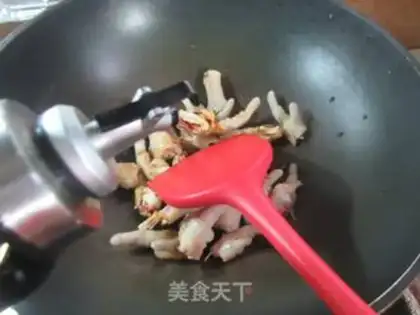 Make Four seasons of chicken claws step 4