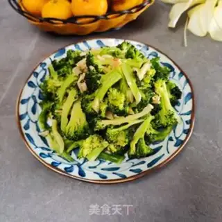 Make Garlic broccoli step 6