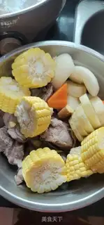 Make Chelsea corn and pork soup step 4