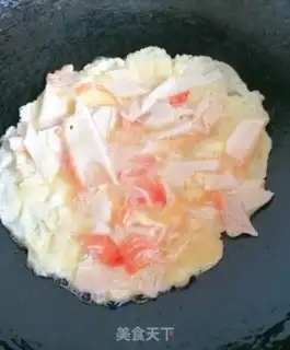 Make Crab roller egg sandwich step 3