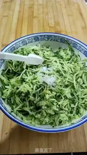 Make Cucumber dumplings step 0