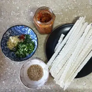 Make Oily noodles step 0