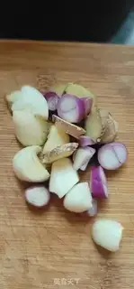 Make Ice plum sauce and chicken wings step 2