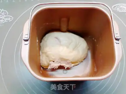 Make Sesame sauce, red sugar bread step 2