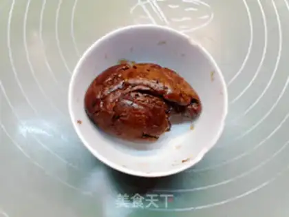 Make Sesame sauce, red sugar bread step 10