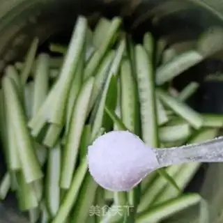 Make Meat-dried Dutch cucumber step 3