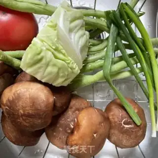 Make Tomato veggie soup step 0