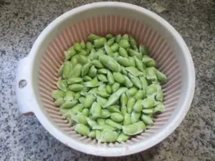 Make Soybeans, sour chicken step 1