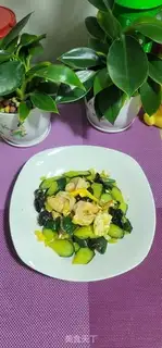 Make Shrimp eggs fried cucumbers step 6