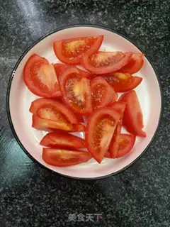 Make Tomato eggs and blue flowers step 2