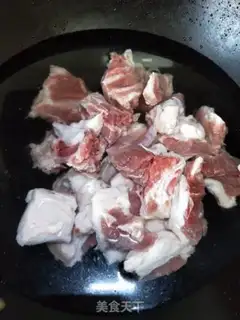 Make Water and lamb step 0