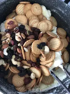Make Sunshine rose nuts with yogurt step 2