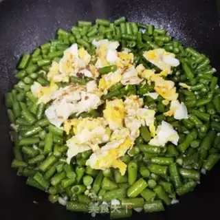 Make Eggs, meat, fried beans step 9