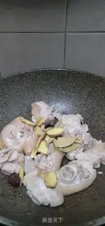 Make Peanut pig hoof step 5
