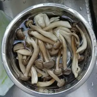 Make Plum and moose mushrooms step 0