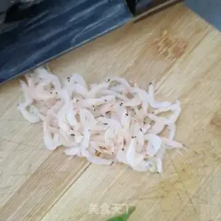 Make Little chicken crumbs, shrimp noodles step 5