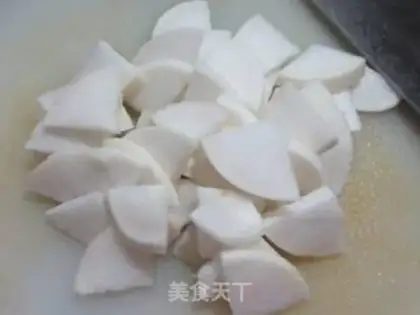 Make Chicken leg and radish step 1