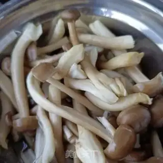 Make Plum and moose mushrooms step 1