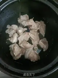 Make Pork and bone soup step 1