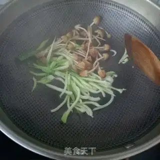 Make Little chicken crumbs, shrimp noodles step 8