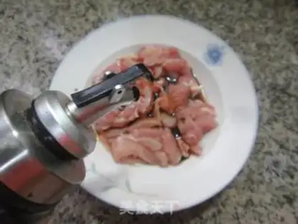 Make Chicken leg and radish step 4