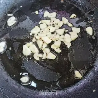 Make Garlic loaf step 3