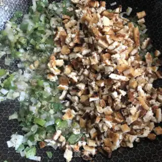 Make Roach tofu shrimp bag step 17