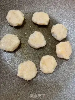 Make Burn the shrimp cake step 3