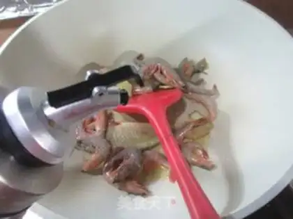 Make Red burning seafood step 2