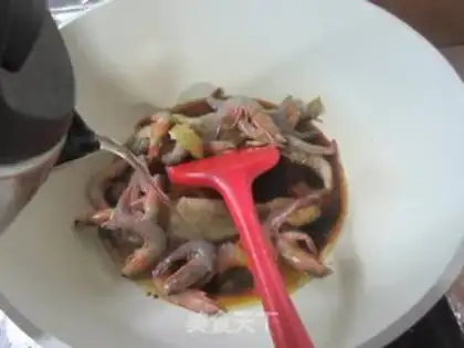 Make Red burning seafood step 6
