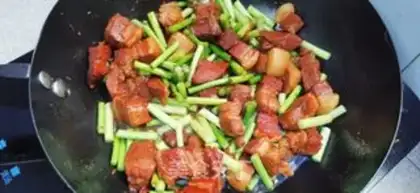 Make Garlic red meat step 11