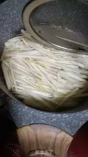 Make White fried eggs step 2