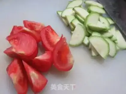 Make Tomato silt noodles step 1