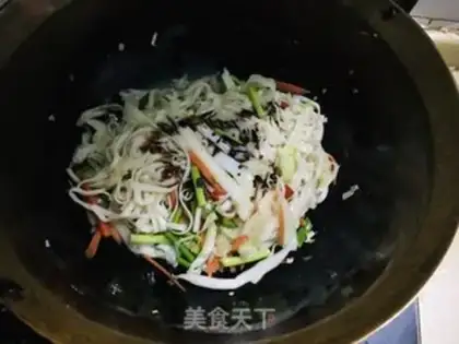 Make Fried noodles step 6