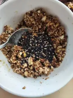 Make Chestnut sesame rice pie step 2