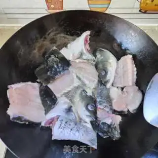 Make Sour soup fish heads step 5