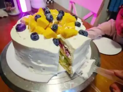Make Three floors of fruit cake step 17