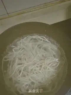 Make Pepper beef noodles step 0