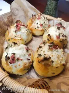Make Bacon and garlic bread step 8