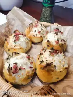 Make Bacon and garlic bread step 9